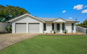 Four Bedroom Large Family Home Close To Ipswich City